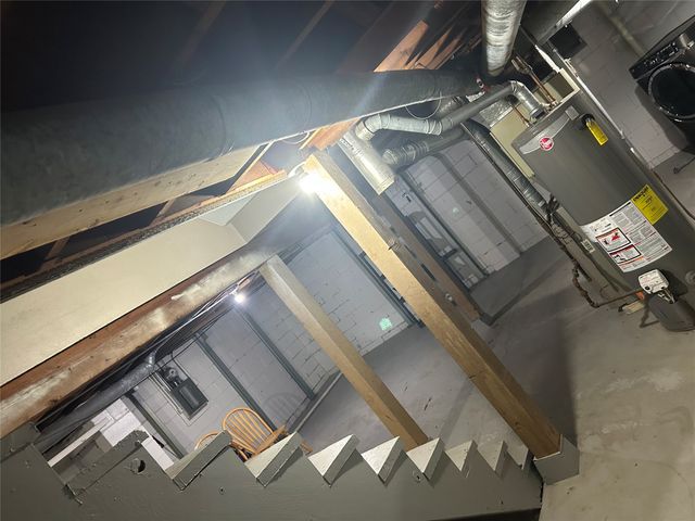 509 E Holcomb Avenue, Des Moines, IA 50313