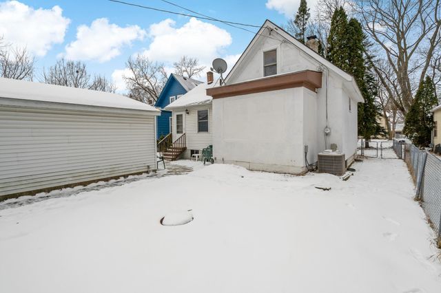 4026 Girard Avenue N, Minneapolis, MN 55412