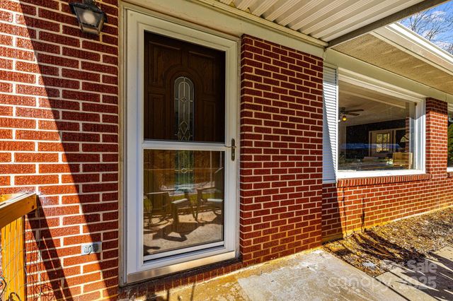 1675 Ponder Creek Road, Mars Hill, NC 28754