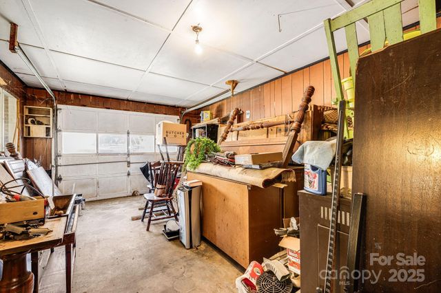 1675 Ponder Creek Road, Mars Hill, NC 28754