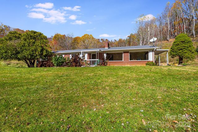 1675 Ponder Creek Road, Mars Hill, NC 28754