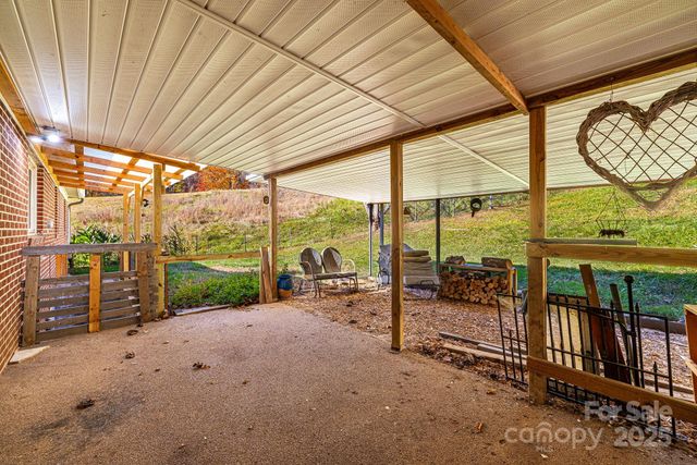 1675 Ponder Creek Road, Mars Hill, NC 28754