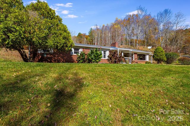 1675 Ponder Creek Road, Mars Hill, NC 28754