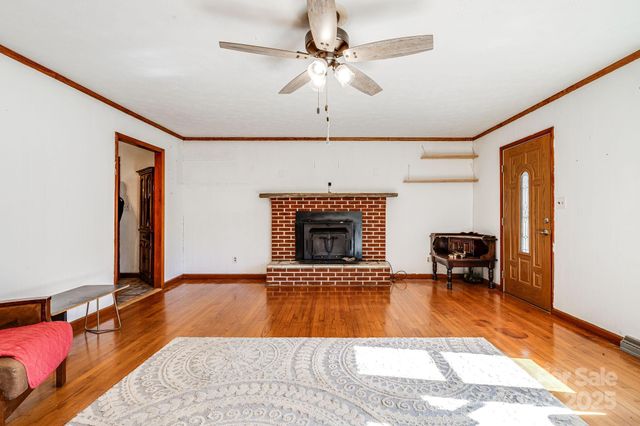 1675 Ponder Creek Road, Mars Hill, NC 28754