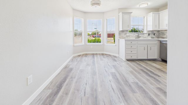 8015 Red Springs Avenue, Lubbock, TX 79423