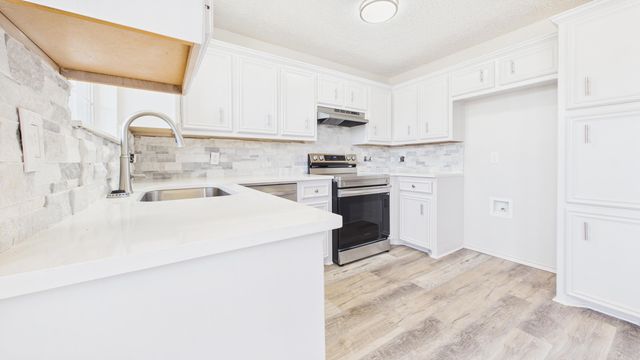 8015 Red Springs Avenue, Lubbock, TX 79423