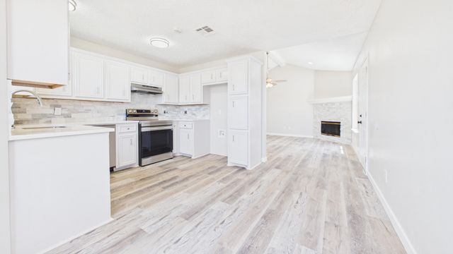 8015 Red Springs Avenue, Lubbock, TX 79423