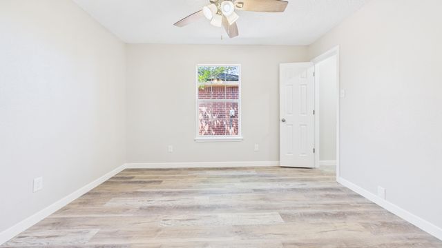 8015 Red Springs Avenue, Lubbock, TX 79423