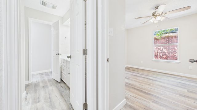8015 Red Springs Avenue, Lubbock, TX 79423