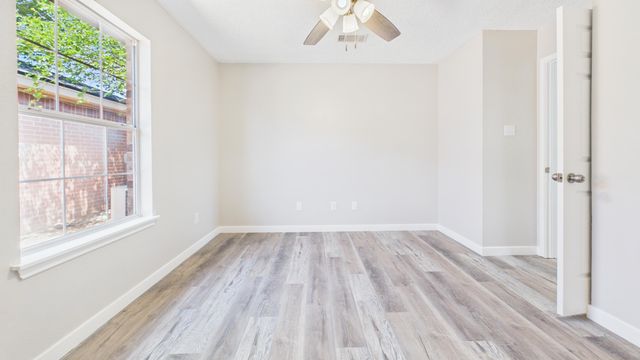 8015 Red Springs Avenue, Lubbock, TX 79423