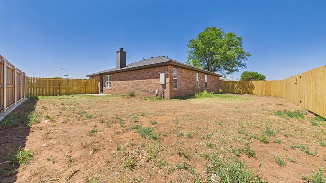 8015 Red Springs Avenue, Lubbock, TX 79423