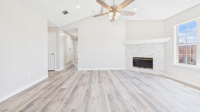 8015 Red Springs Avenue, Lubbock, TX 79423