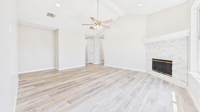8015 Red Springs Avenue, Lubbock, TX 79423