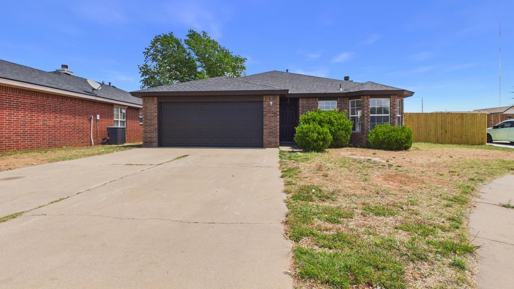 8015 Red Springs Avenue, Lubbock, TX 79423