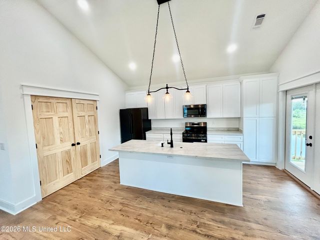 4082 Pennsylvania Street, Bay Saint Louis, MS 39520