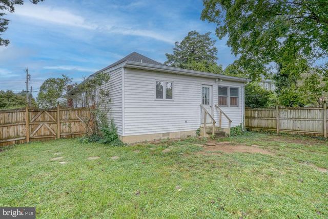 40 PINE ST, Dover, DE 19901