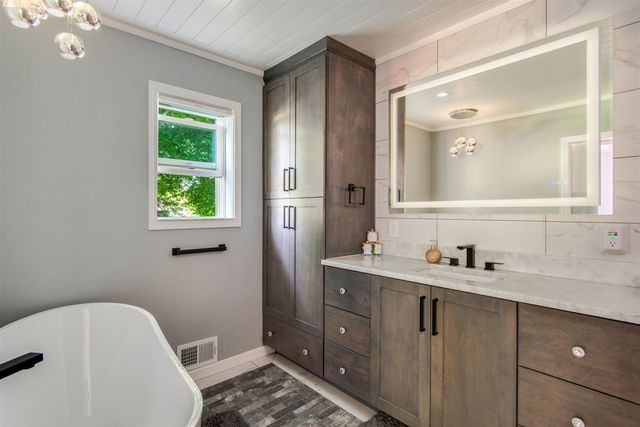 4419 E State Road, Hale, MI 48739