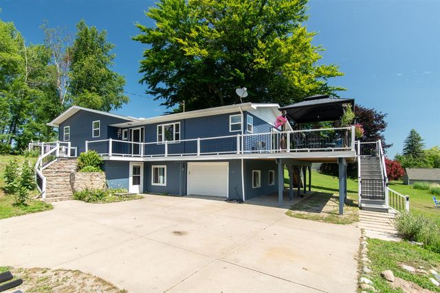 4419 E State Road, Hale, MI 48739