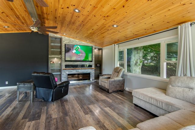 4419 E State Road, Hale, MI 48739