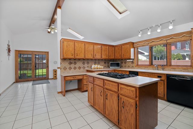 11746 Innishmor Court, Orland Park, IL 60467