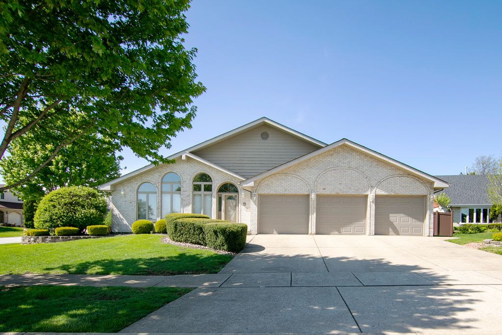 11746 Innishmor Court, Orland Park, IL 60467