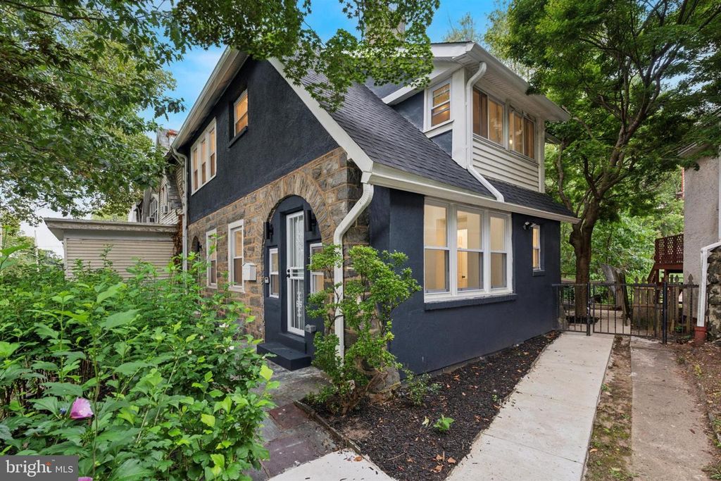 6345 LEBANON AVE, Philadelphia, PA 19151
