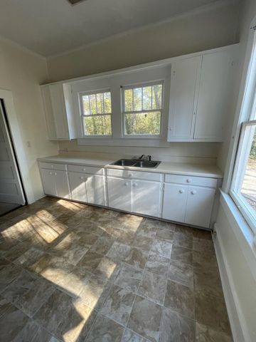 1218 Wichman Street, Walterboro, SC 29488