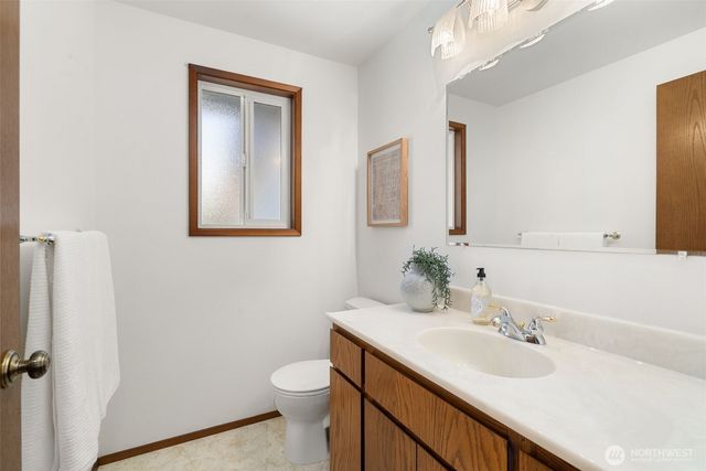 2801 Narrows Place, Tacoma, WA 98407