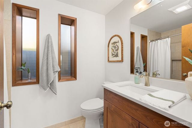 2801 Narrows Place, Tacoma, WA 98407