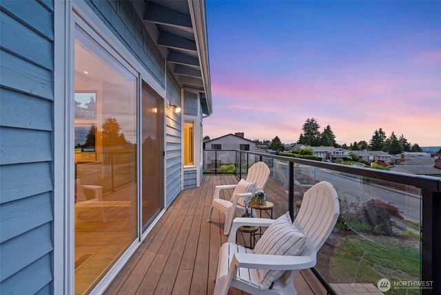 2801 Narrows Place, Tacoma, WA 98407