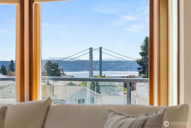 2801 Narrows Place, Tacoma, WA 98407