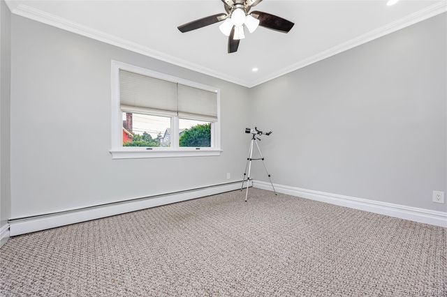 17 E Lincoln Avenue, Massapequa, NY 11758