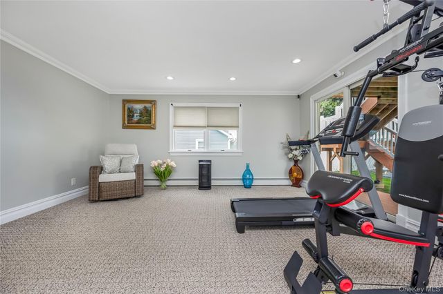 17 E Lincoln Avenue, Massapequa, NY 11758