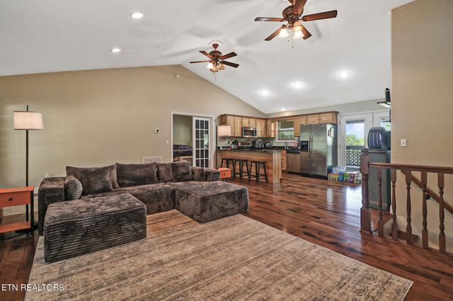 169 Catoosa Canyon Drive, Crossville, TN 38571