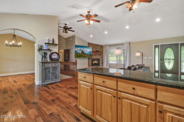 169 Catoosa Canyon Drive, Crossville, TN 38571