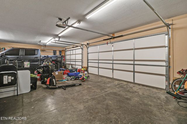 169 Catoosa Canyon Drive, Crossville, TN 38571