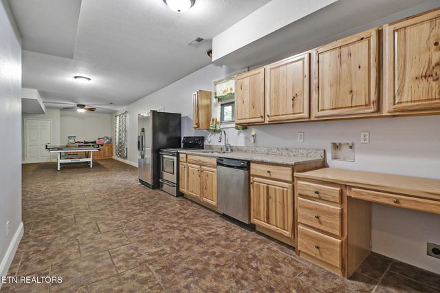 169 Catoosa Canyon Drive, Crossville, TN 38571