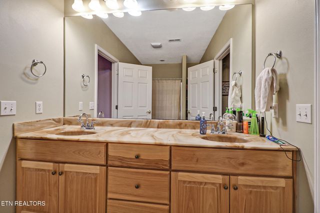 169 Catoosa Canyon Drive, Crossville, TN 38571