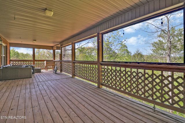 169 Catoosa Canyon Drive, Crossville, TN 38571