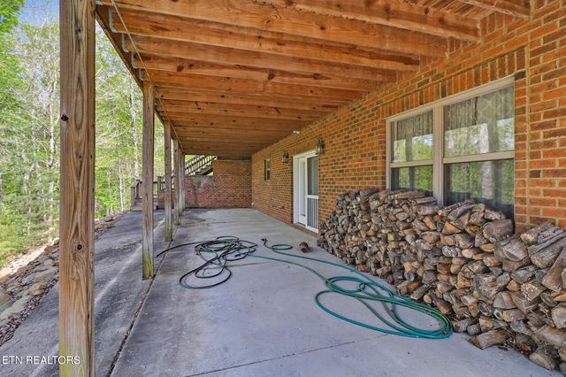 169 Catoosa Canyon Drive, Crossville, TN 38571