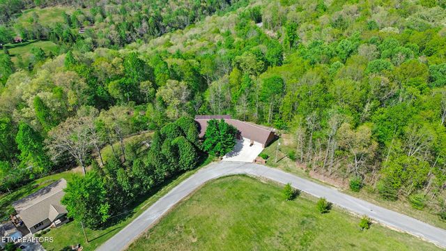 169 Catoosa Canyon Drive, Crossville, TN 38571