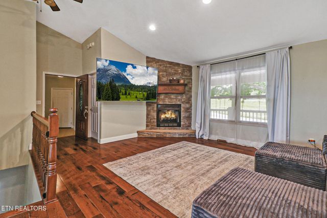169 Catoosa Canyon Drive, Crossville, TN 38571