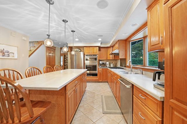 6 Walters Way, Dartmouth, MA 02747
