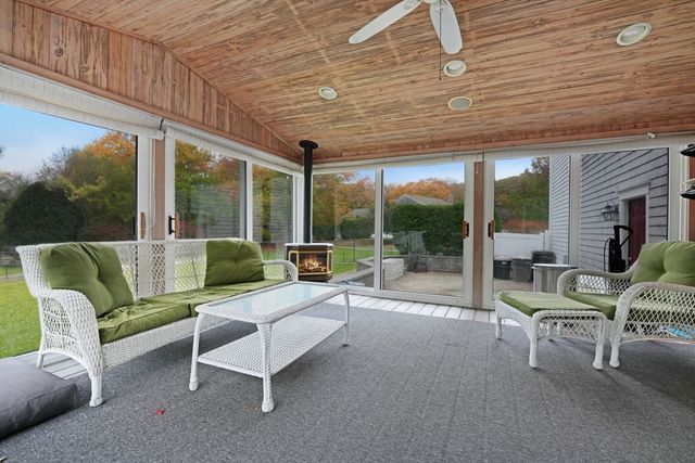 6 Walters Way, Dartmouth, MA 02747