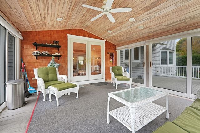 6 Walters Way, Dartmouth, MA 02747