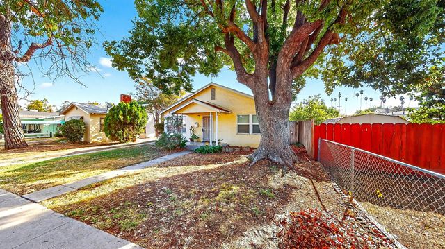 220 S Orange St, Turlock, CA 95380