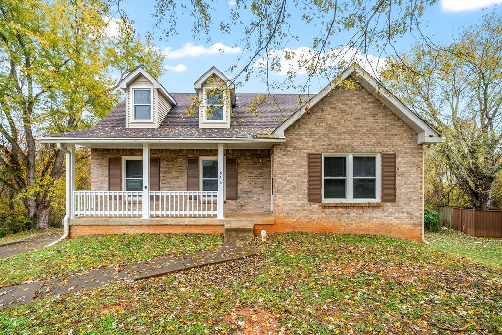 626 Bay Ln, Clarksville, TN 37042