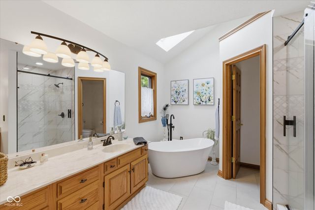 1353 Bur Oak Court, Avon, IN 46123