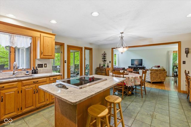1353 Bur Oak Court, Avon, IN 46123