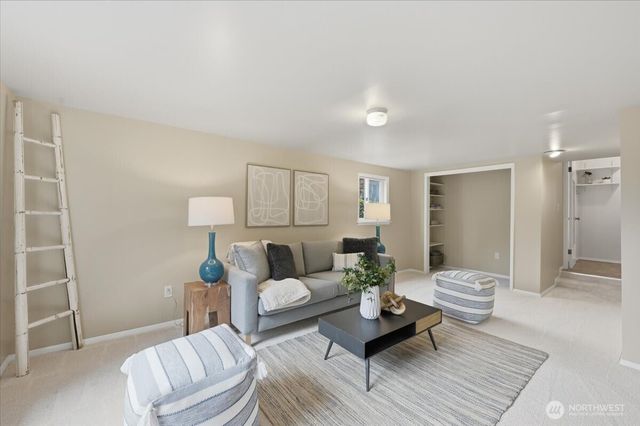 1312 N 171st Street, Shoreline, WA 98133